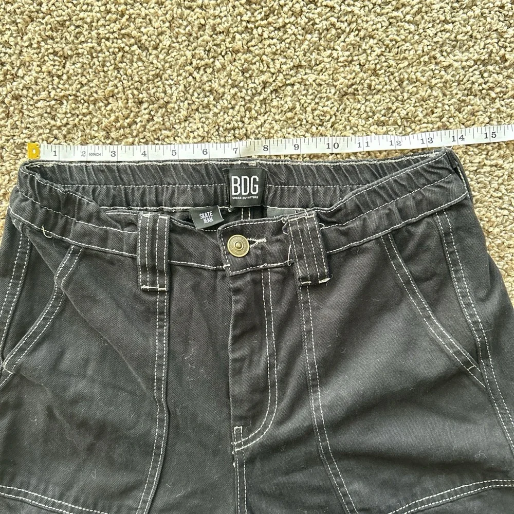 BDG Contrast Stitch Skate Jean in Black w/ white stitching, labeled size W27. - Picture 6 of 7